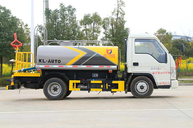 福田小(xiǎo)卡之星2洒水車(chē)(2.5方)有(yǒu)不上户車(chē)型