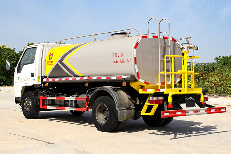 江铃顺达洒水車(chē)(5方)