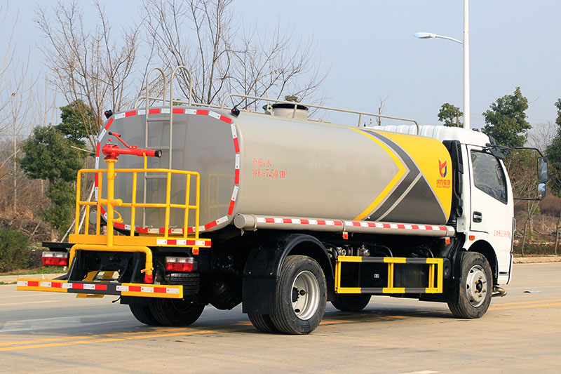 东风大多(duō)利卡洒水車(chē)(有(yǒu)不上户)(9方)