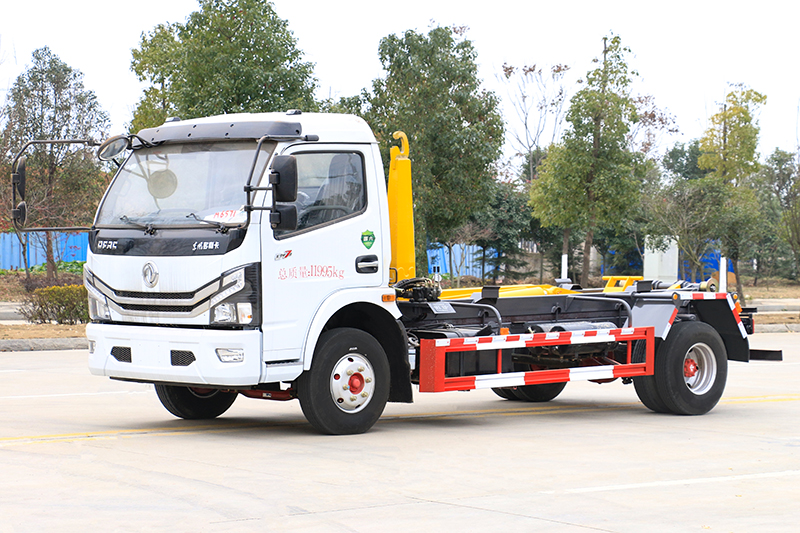 东风大多(duō)利卡勾臂垃圾車(chē)(7方)(选装套臂)