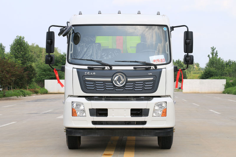 (套臂)东风天锦套臂垃圾車(chē)(12方)