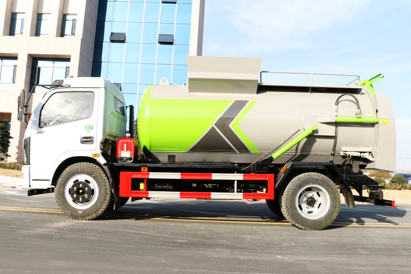 东风大多(duō)利卡餐厨垃圾車(chē)(罐式)(8方)