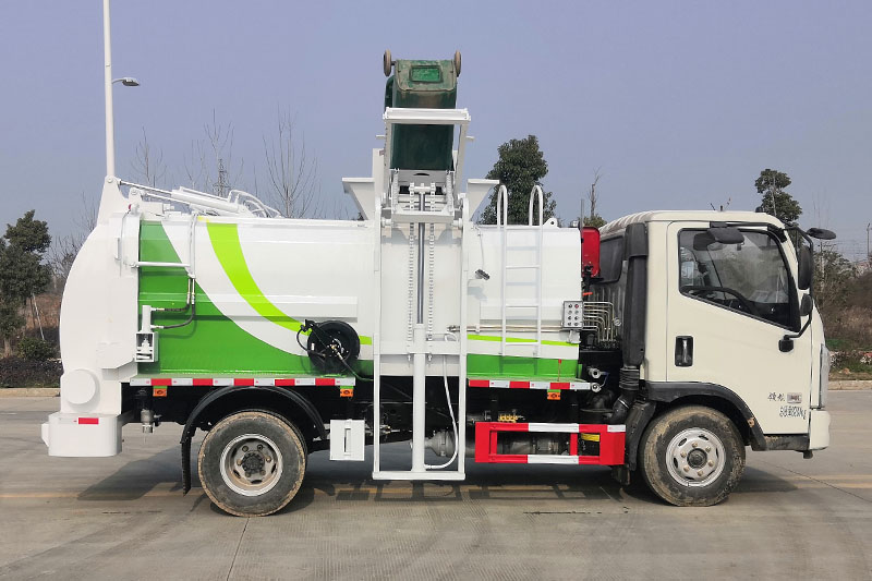 福田领航餐厨垃圾車(chē)(厢式)(8方)