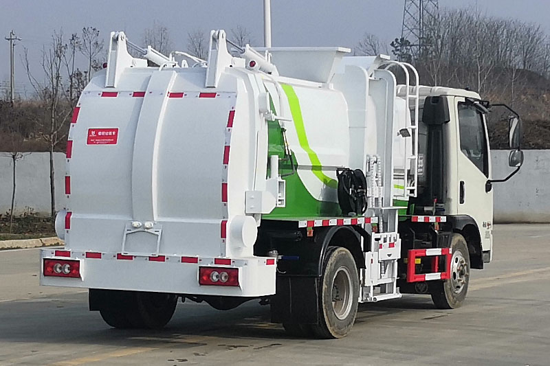 福田领航餐厨垃圾車(chē)(厢式)(8方)