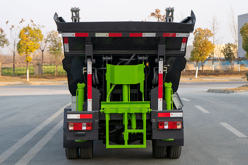 長(cháng)安(后双轮)无泄漏后装挂桶垃圾車(chē)(4方)