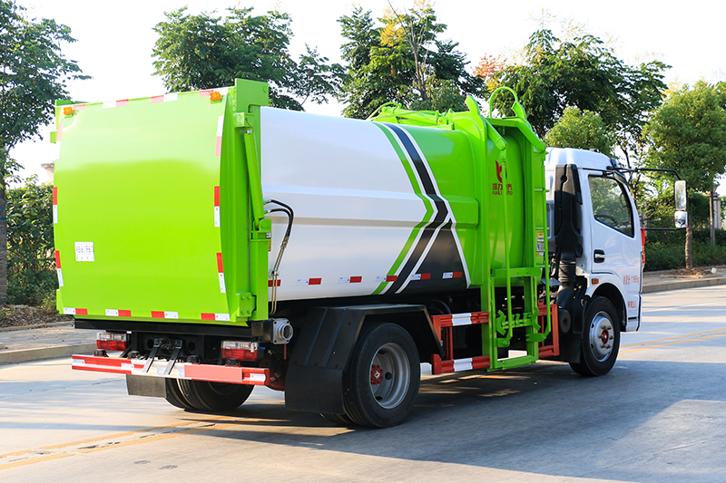 东风大多(duō)利卡侧装压缩垃圾車(chē)(10方)