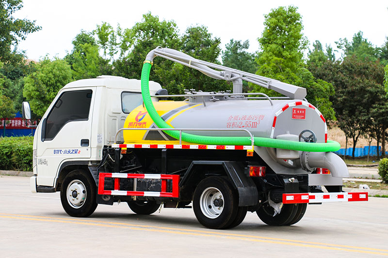 福田小(xiǎo)卡之星2吸粪車(chē)(2.5方)