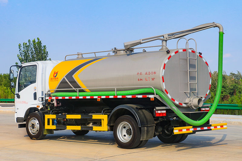 华神T1吸粪車(chē)(9.6方)