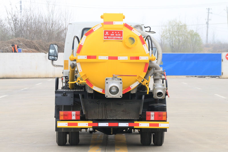 凯马吸污車(chē)(2方)