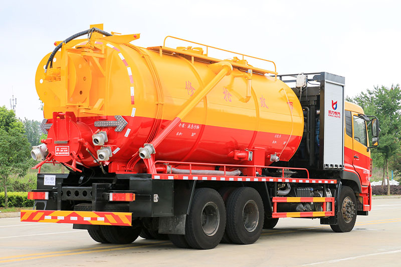 东风天龙清洗吸污車(chē)(一體(tǐ)罐 可(kě)加装副发)(清水 污水21方)
