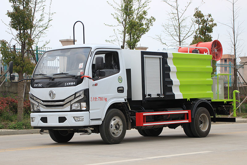 东风小(xiǎo)多(duō)利卡抑尘車(chē)(4.5方 蓝牌)(30~40米雾炮)